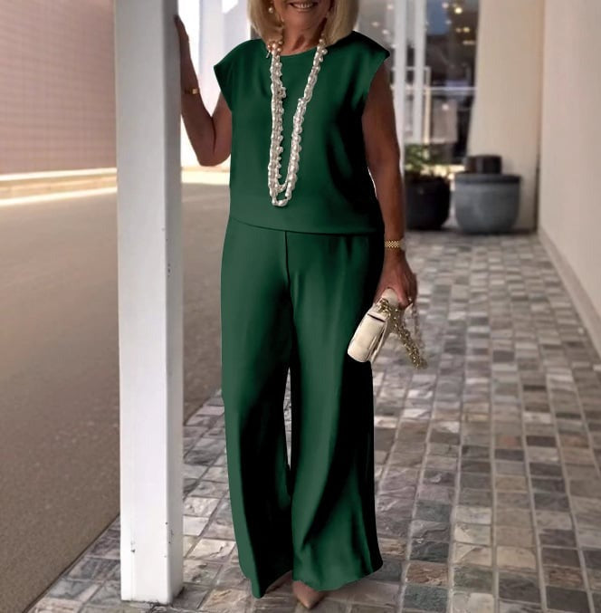 Anne — Elegant and Comfortable Set