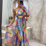 Ailbhe — Elegant and Flowing Dress