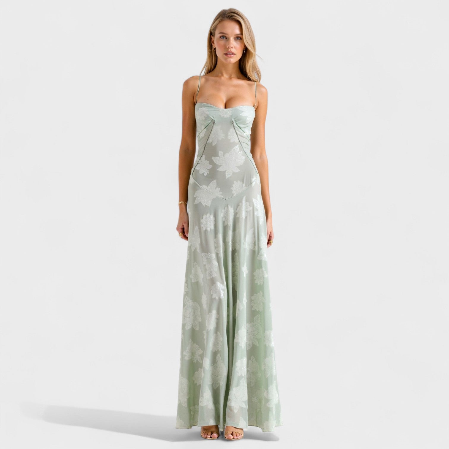 Lisa — Maxi dress in floral lace