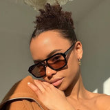 Sinéad — Elegant Sunglasses