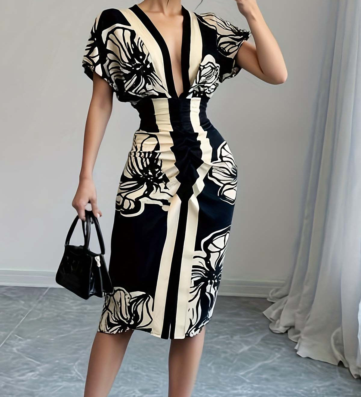 Doireann — Blossom Chic Pleated Dress