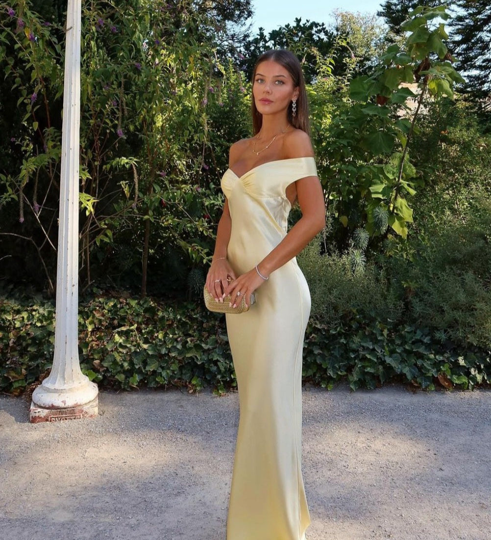 Neasa — Maxi Dress in Satin