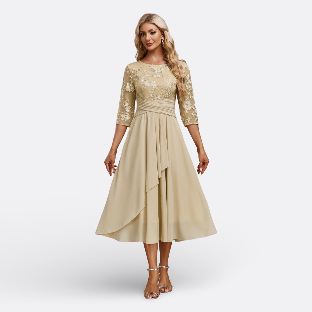 Aoibheann — Lace Dress with Short Sleeves