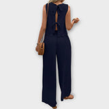 Donna — Vest with Petals and Trousers