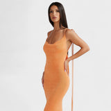 Lisa — The dress that celebrates curves